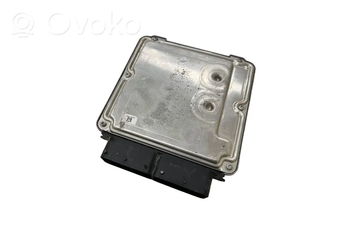 Volkswagen PASSAT B8 Sterownik / Moduł ECU 04L907309M