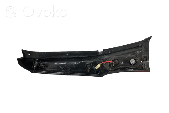 Mitsubishi Grandis Luci posteriori 22087642