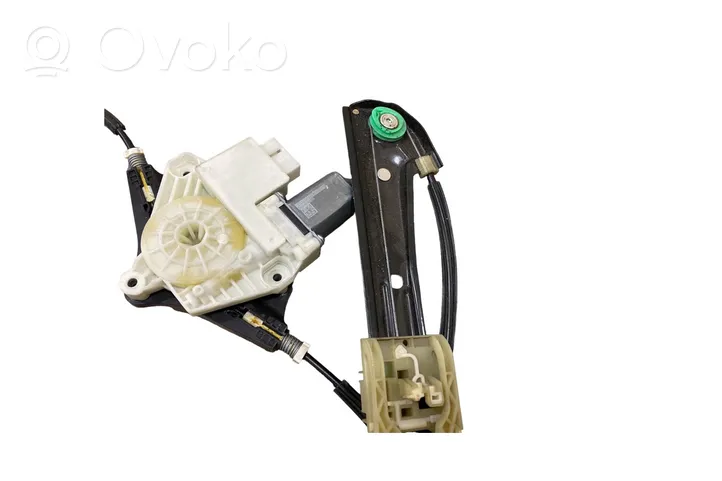 Volkswagen Golf VII Front door window regulator with motor 5G4837461H