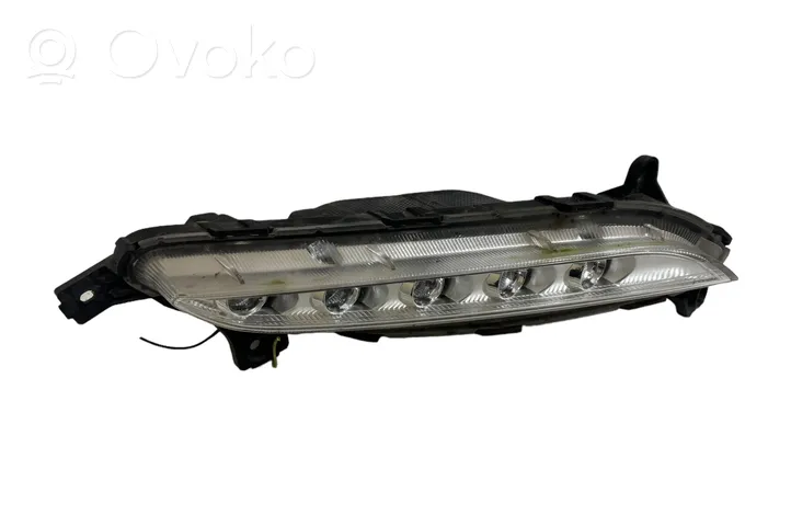 Hyundai Tucson TL Faro diurno con luce led 92208D7000