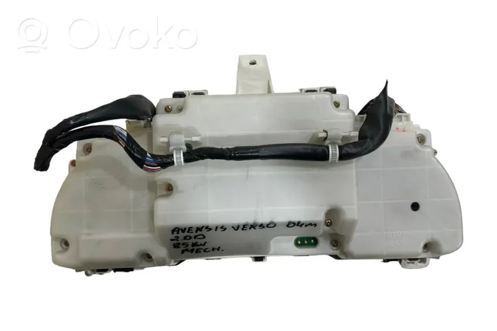 Toyota Avensis Verso Speedometer (instrument cluster) 8380044A50