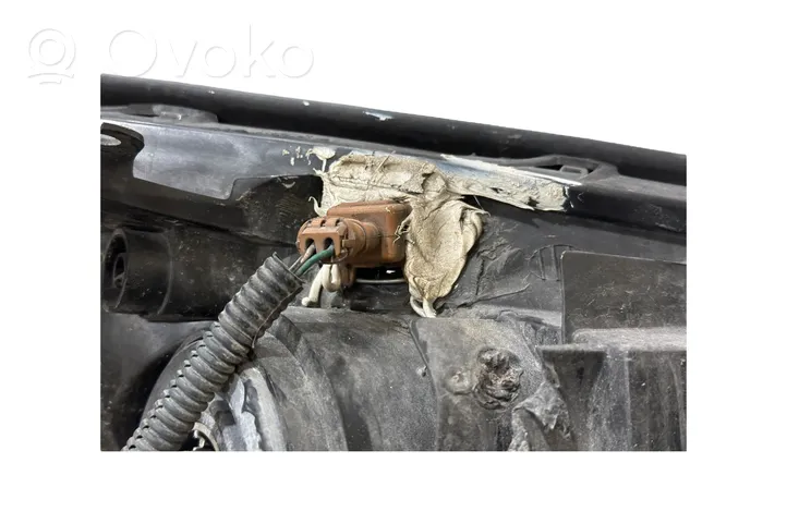 Toyota RAV 4 (XA30) Lampa przednia 20B532LH