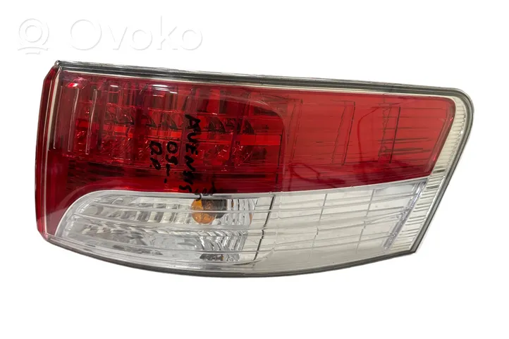 Toyota Avensis T270 Lampa tylna 08048