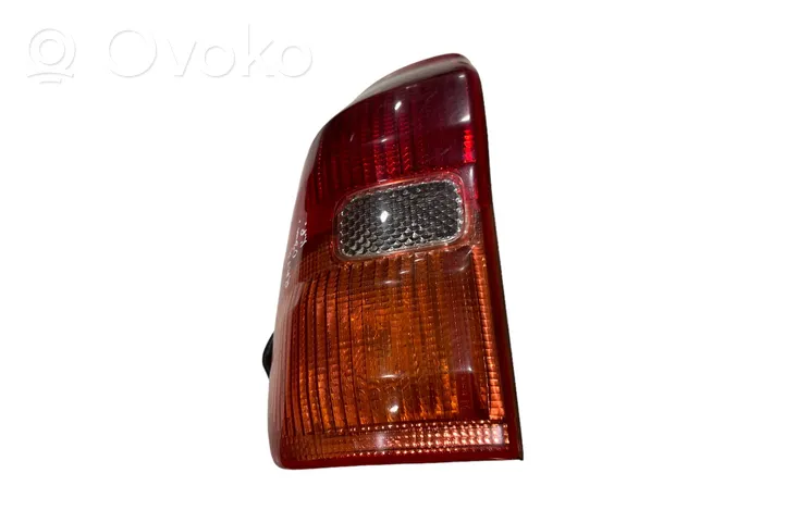 Toyota RAV 4 (XA20) Lampa tylna 