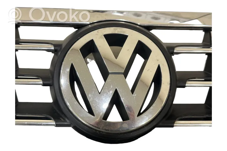 Volkswagen Touran I Grotelės priekinės 1T0853651GM