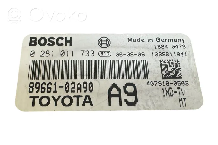 Toyota Corolla E120 E130 Sterownik / Moduł ECU 8966102A90