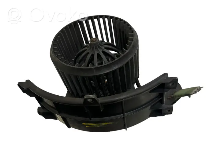 Volkswagen Transporter - Caravelle T5 Heater fan/blower 7E1820021