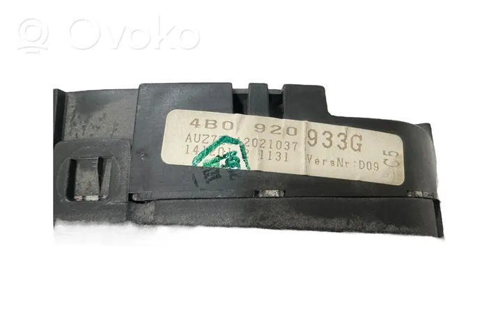 Audi A6 S6 C5 4B Speedometer (instrument cluster) 4B0920933G