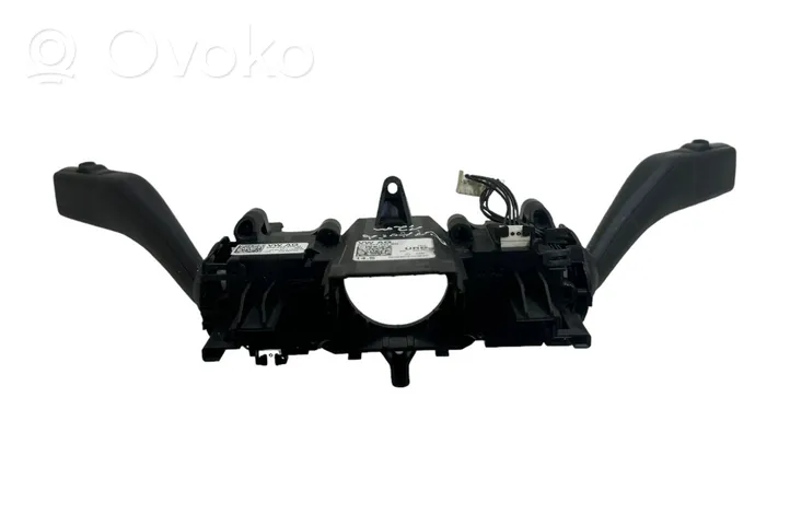 Skoda Octavia Mk2 (1Z) Interruptor/palanca de limpiador de luz de giro 5K0953521BN