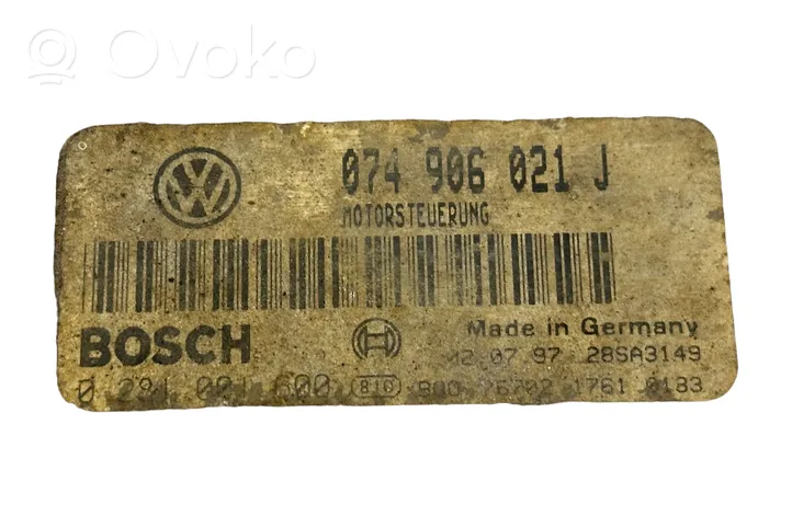 Volkswagen II LT Variklio valdymo blokas 074906021J