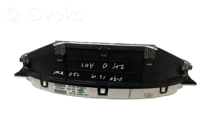 Volvo V70 Compteur de vitesse tableau de bord 30746102