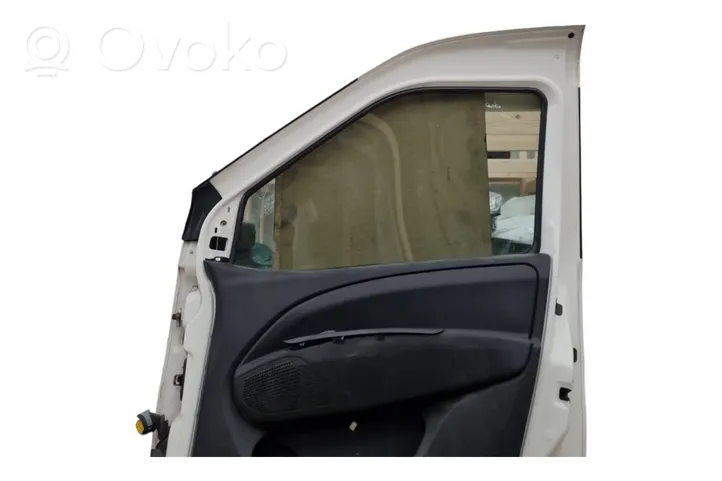 Opel Combo D Priekinės durys 