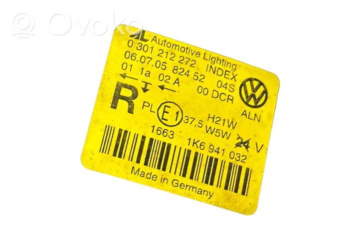 Volkswagen Jetta V Lampa przednia 1K6941032