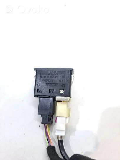 BMW 3 E90 E91 USB jungtis 9189175