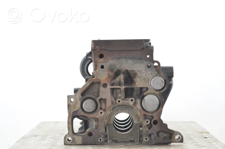 Volkswagen PASSAT B8 Blok silnika 04L100103AX