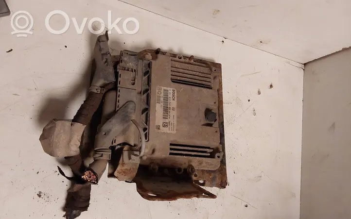 Opel Astra H Sterownik / Moduł ECU 55198921