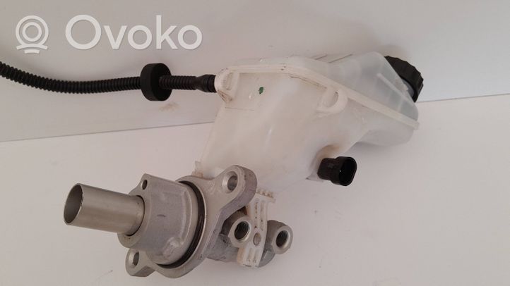 Opel Adam Serbatoio di compensazione del liquido del freno 0204800171