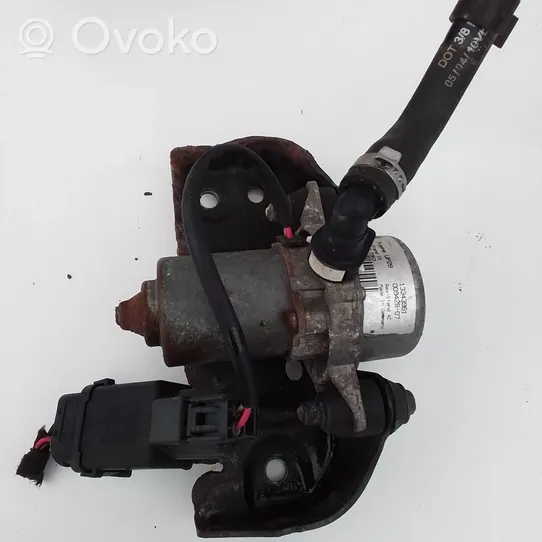 Opel Astra J Vacuum pump 13343961