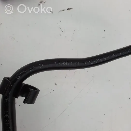 Opel Astra J Tubo flessibile del liquido di raffreddamento del motore 13337130