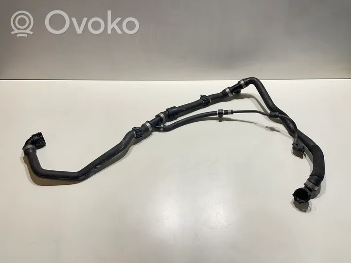 BMW X4 G02 Moottorin vesijäähdytyksen putki/letku 223229