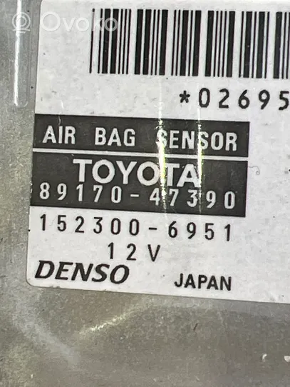 Toyota Prius (XW20) Sterownik / Moduł Airbag 8917047390