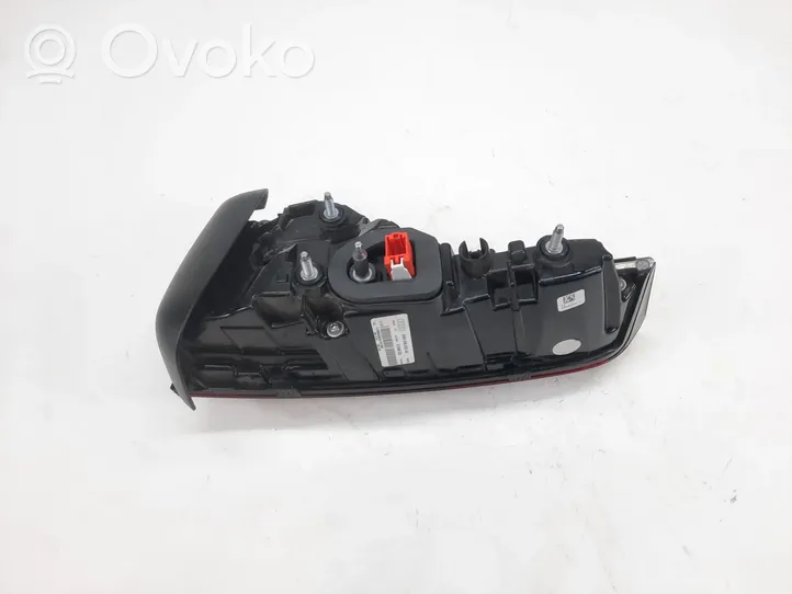 Audi A4 S4 B9 8W Takaluukun takavalot 8W9945093AC