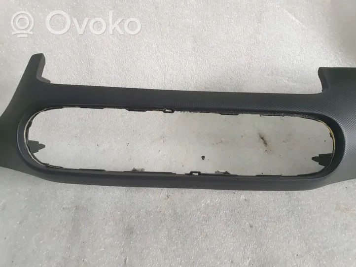 Hyundai Kona I Kita panelės detalė 84760J9000