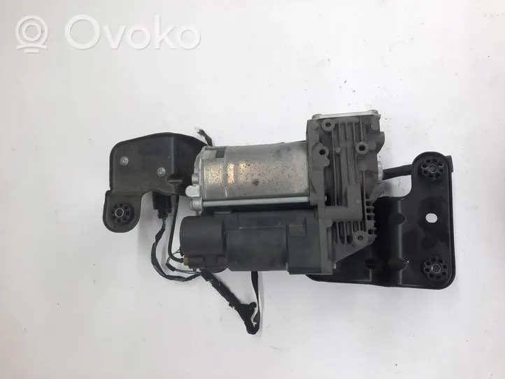 BMW X5 E70 Supporto del compressore ad aria dello pneumatico 6789938