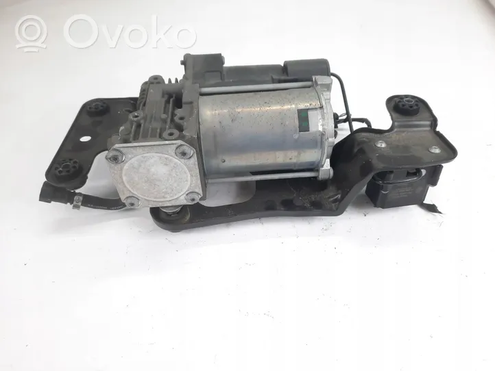 BMW X5 E70 Supporto del compressore ad aria dello pneumatico 6789938