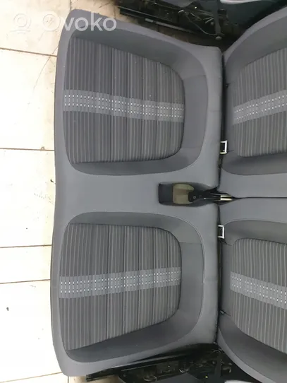 Volkswagen Beetle A5 Sēdekļu komplekts 