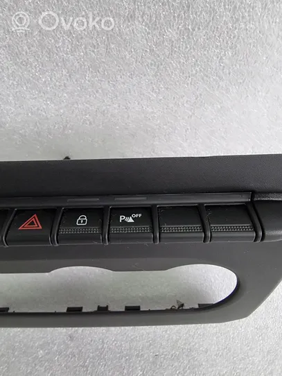 Dacia Duster II Zestaw przełączników i przycisków 