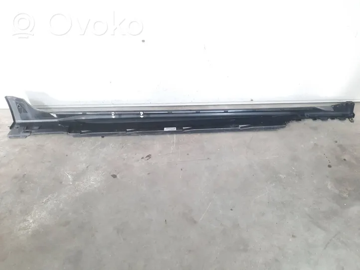 Audi RS6 C8 Sill/side skirt trim 