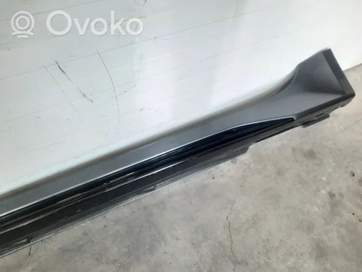 Audi RS6 C8 Sill/side skirt trim 