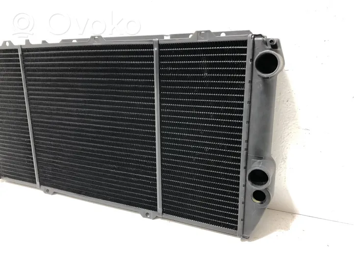 Audi 200 Radiateur de refroidissement 447121251