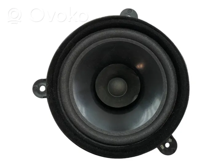 Subaru Outback Enceinte de porte arrière 86301AJ020