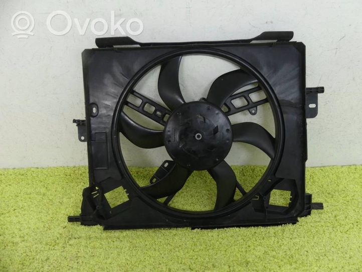 Renault Twingo III Ventilatore di raffreddamento elettrico del radiatore 214812232r