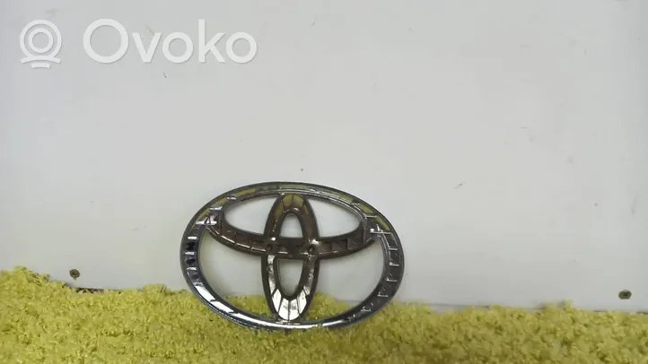 Toyota iQ Logo, emblème de fabricant 90975-02075