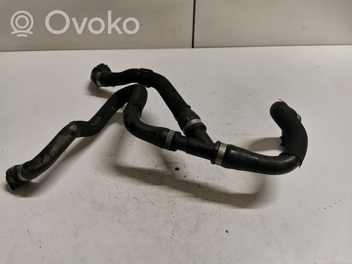 BMW 3 F30 F35 F31 Moottorin vesijäähdytyksen putki/letku 7609532