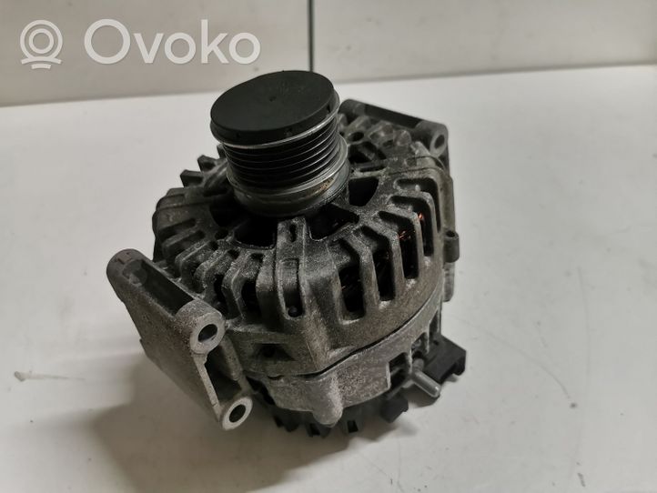 Mercedes-Benz C AMG W205 Alternador A0009068706