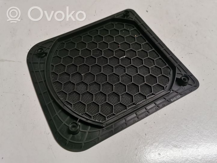 BMW X1 F48 F49 Subwoofer-bassoelementin etusäleikkö/lista 9265334