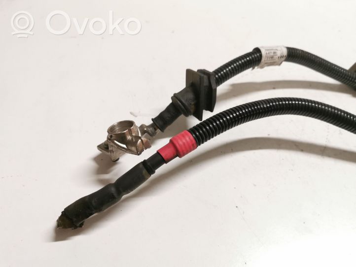 BMW X1 F48 F49 Cable positivo (batería) 8677251