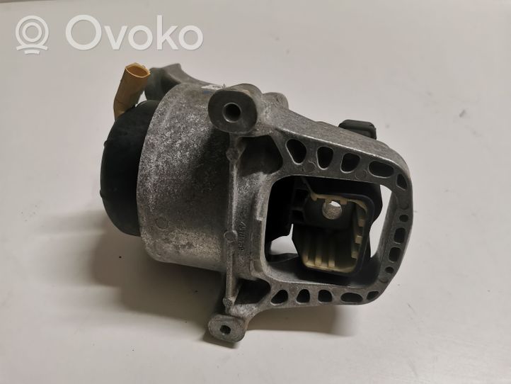 Audi A4 S4 B9 Moottorin kiinnikekorvake 8W0199371AT