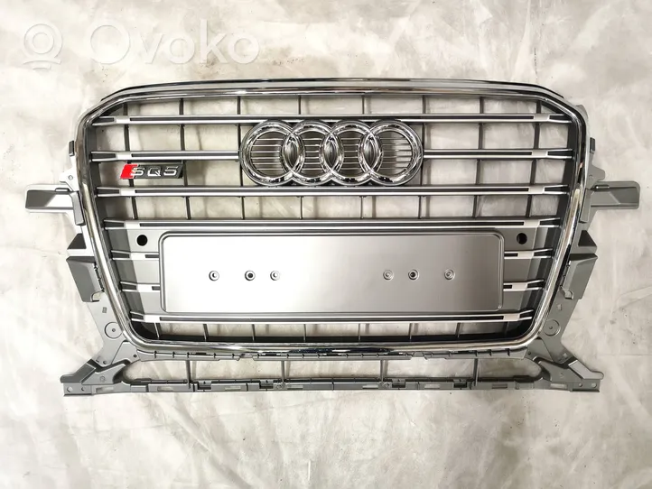 Audi Q5 SQ5 Augšējais režģis 