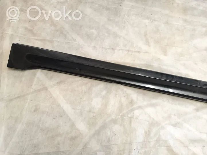 BMW 5 G30 G31 Sill 8064743