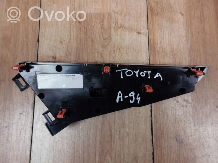 Toyota Camry VIII XV70  Ilmastoinnin ohjainlaite 5590033M80