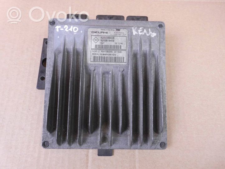 Renault Clio III Calculateur moteur ECU 8200399038