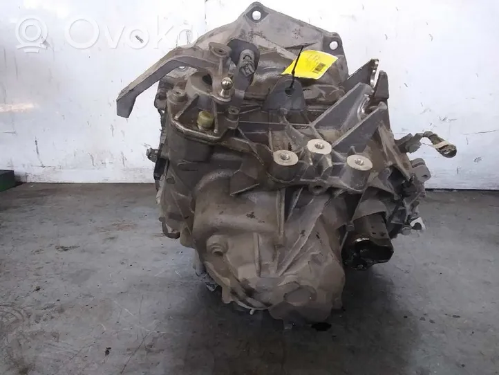 BMW 1 F40 Manual 5 speed gearbox 2300867163704