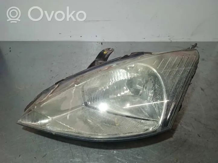 Ford Focus Lampa przednia XS4X13006AD