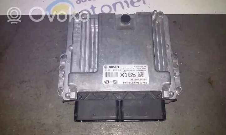 KIA Carens III Sterownik / Moduł ECU 0281032241