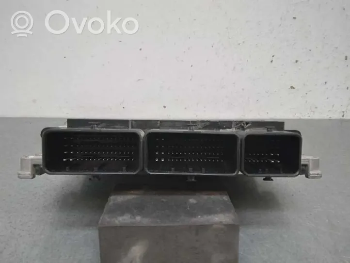 Renault Kangoo II Sterownik / Moduł ECU 0281032885